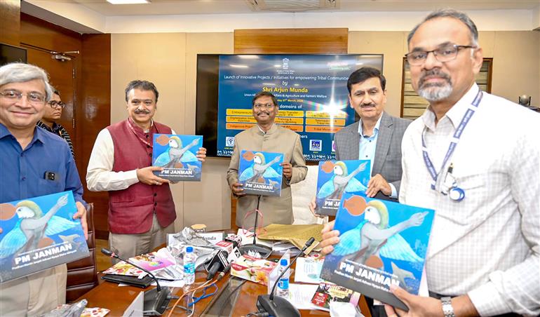 07 मार्च, 2024 को नई दिल्ली में कृषि क्षेत्र की चार प्रमुख पहलों के उद्घाटन अवसर पर केंद्रीय जनजातीय मामले और कृषि एवं किसान कल्याण मंत्री श्री अर्जुन मुंडा।
