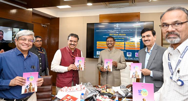 07 मार्च, 2024 को नई दिल्ली में कृषि क्षेत्र की चार प्रमुख पहलों के उद्घाटन अवसर पर केंद्रीय जनजातीय मामले और कृषि एवं किसान कल्याण मंत्री श्री अर्जुन मुंडा।
