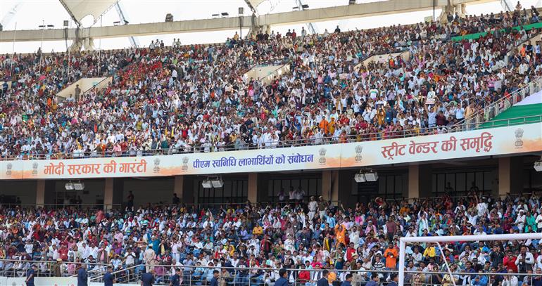 PM participates in the beneficiaries of PM SVANidhi scheme at JLN Stadium, in Delhi on March 14, 2024.