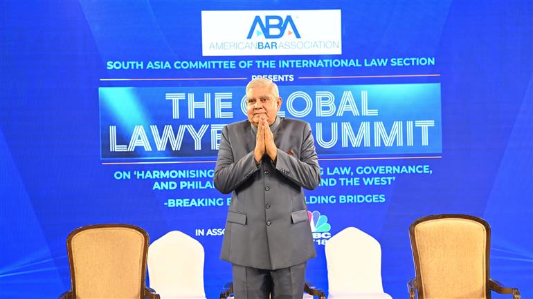 उपराष्ट्रपति और राज्यसभा के सभापति श्री जगदीप धनखड़ ने 28 मार्च, 2024 को नई दिल्ली में "अमेरिकन बार एसोसिएशन (एबीए) इंडिया कॉन्फ्रेंस 2024 - द ग्लोबल लॉयर्स समिट" में शिरकत की।