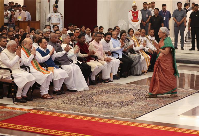 PM grace the Bharat Ratna Awards felicitation ceremony at Rashtrapati Bhavan, in New Delhi on March 30, 2024. 