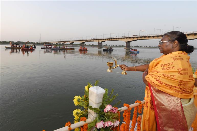 The President of India, Smt Droupadi Murmu attended Aarti at the ghat of river Saryu, in Ayodhya, Uttar Pradesh on May 01, 2024.