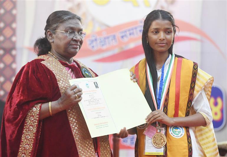 The President of India, Smt Droupadi Murmu graces the 7th convocation of Central University of Himachal Pradesh at Dharamshala on May 06, 2024.