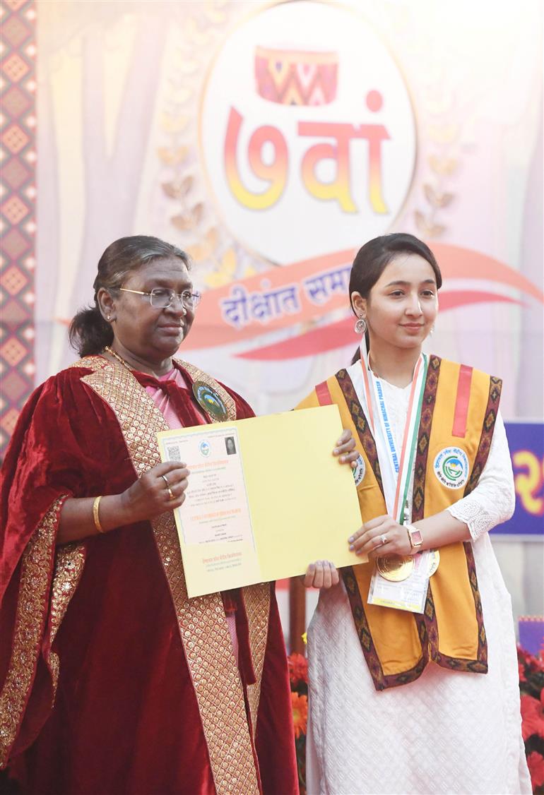 The President of India, Smt Droupadi Murmu graces the 7th convocation of Central University of Himachal Pradesh at Dharamshala on May 06, 2024.