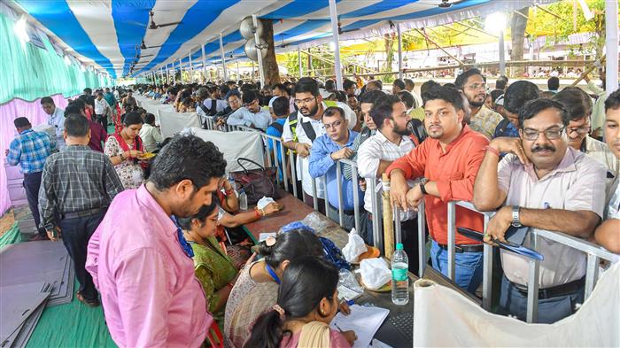 24 मई, 2024 को ओडिशा के भुवनेश्वर में बीजेबी कॉलेज में आम चुनाव-2024 के छठे चरण की तैयारी की झलकियाँ।