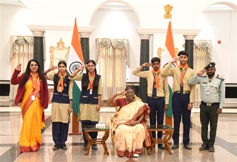 The President of India, Smt Droupadi Murmu meets Children from various schools and organisations on the occasion of Children’s Day at Rashtrapati Bhavan Cultural Centre, in New Delhi on November 14, 2024.