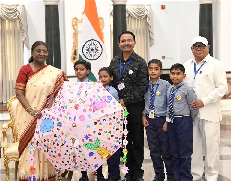 The President of India, Smt Droupadi Murmu meets Children from various schools and organisations on the occasion of Children’s Day at Rashtrapati Bhavan Cultural Centre, in New Delhi on November 14, 2024.