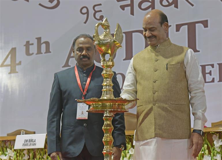 The Speaker of Lok Sabha, Shri Om Birla lighting the lamp during the Inaugural of 4th Audit Diwas, in New Delhi on November 16, 2024.