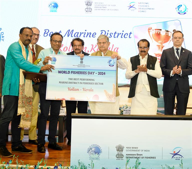 The Union Minister of Panchayati Raj & Fisheries, Animal Husbandry and Dairying, Shri Rajiv Ranjan Singh alias Lalan Singh, the Minister of State for Fisheries, Animal Husbandry and Dairying & Panchayati Raj, Prof. S. P. Singh Baghel and the Minister of State for Minority Affairs and Fisheries, Animal Husbandry and Dairying, Shri George Kurian attend World Fisheries Day Celebrations, in New Delhi on November 21, 2024. 