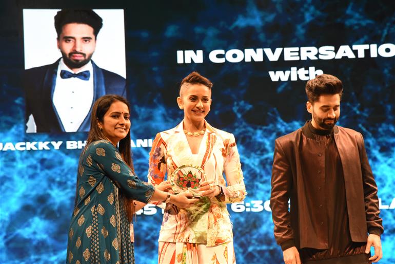 Smt. Rakul Preet Singh being felicitated during Masterclass at 55th IFFI, in Goa on November 21, 2024.