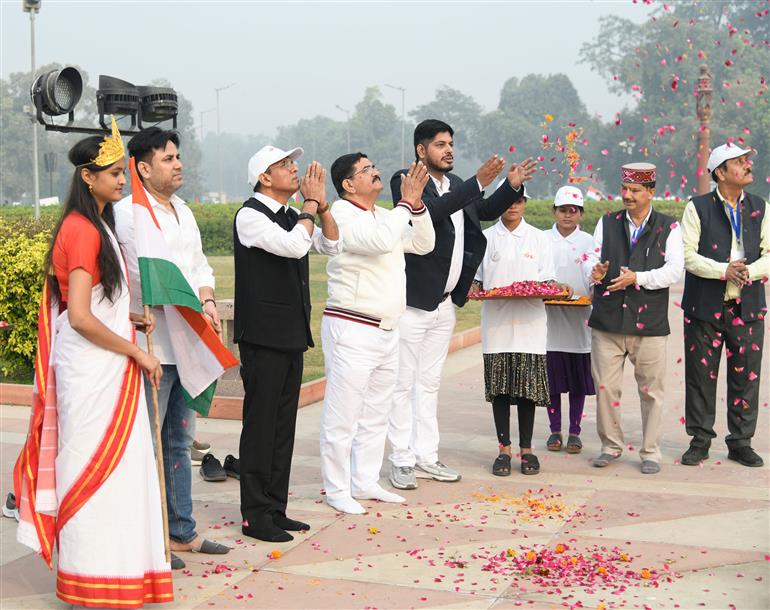 The Union Minister for Youth Affairs and Sports & Labour and Employment, Shri Mansukh Mandaviya, the Union Minister for Education, Shri Dharmendra Pradhan, the Union Minister of Culture and Tourism, Shri Gajendra Singh Shekhawat, the Union Minister for Commerce and Industry, Shri Piyush Goyal, the Union Minister of Parliamentary Affairs and Minority Affairs, Shri Kiren Rijiju, the Minister of State (Independent Charge) for Ministry of Law and Justice & Parliamentary Affairs, Shri Arjun Ram Meghwal and other dignitaries participate in “Hamara Samvidhan Hamara Swabhiman” Padyatra, in New Delhi on November 25, 2024.