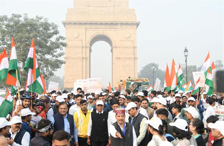 The Union Minister for Youth Affairs and Sports & Labour and Employment, Shri Mansukh Mandaviya, the Union Minister for Education, Shri Dharmendra Pradhan, the Union Minister of Culture and Tourism, Shri Gajendra Singh Shekhawat, the Union Minister for Commerce and Industry, Shri Piyush Goyal, the Union Minister of Parliamentary Affairs and Minority Affairs, Shri Kiren Rijiju, the Minister of State (Independent Charge) for Ministry of Law and Justice & Parliamentary Affairs, Shri Arjun Ram Meghwal and other dignitaries participate in “Hamara Samvidhan Hamara Swabhiman” Padyatra, in New Delhi on November 25, 2024.