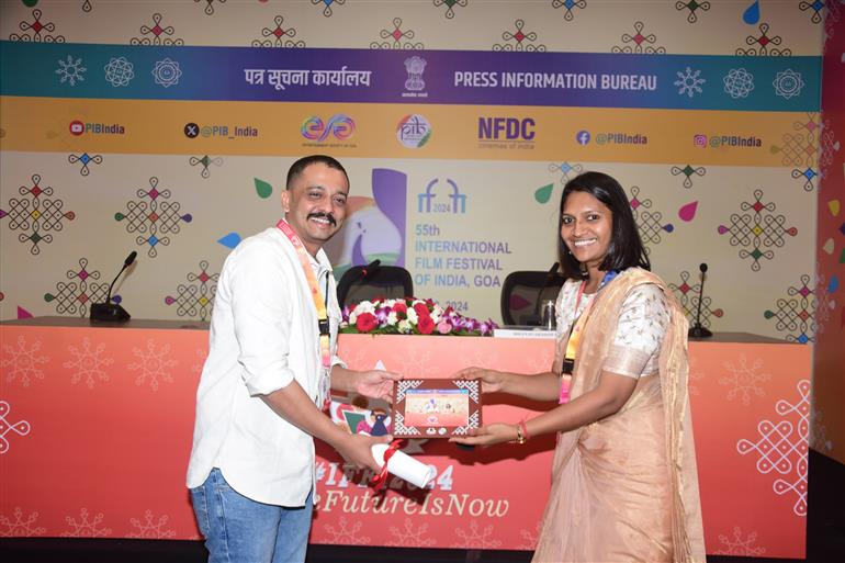 Shri Chidambaram, Director of the movies ‘Manjummel Boys’ being felicitated from PIB at 55th IFFI, in Goa on November 25, 2024.