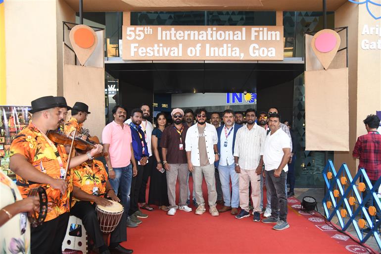 Gururaj B (Director), Gowrishankar S R (Producer/ Actor), Divya Manjunath Naik (Actor), Anil kumar (Actor) and Chethan K S Kaggali (Actor) from the movie ‘Kerebete’ attended the Red Carpet at the 55th IFFI, in Goa on November 25, 2024. 