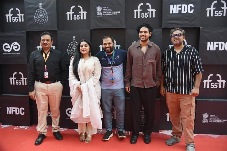 Emani V S Nanda Kishore (Director), Viswadev Rachakonda (Producer), Nivetha Thomas (Lead Cast), Priyadarshi (Lead Cast), Vivek Sagar (Music Director), Niketh Bommi Reddy (Cinematographer), Srujan Yarabolu (Co Producer) and Shivani Dobhal (Executive Producer) from the movie ‘35 Chinna Katha Kaadu’ walked the Red Carpet at 55th IFFI, in Goa on November 26, 2024.