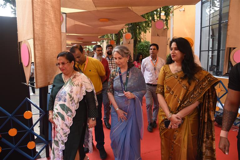 Smt. Sharmila Tagore, eminent Actress for the movie ‘Seemabaddha’ walked at the Red Carpet at 55th IFFI 2024, in Goa on November 27, 2024.