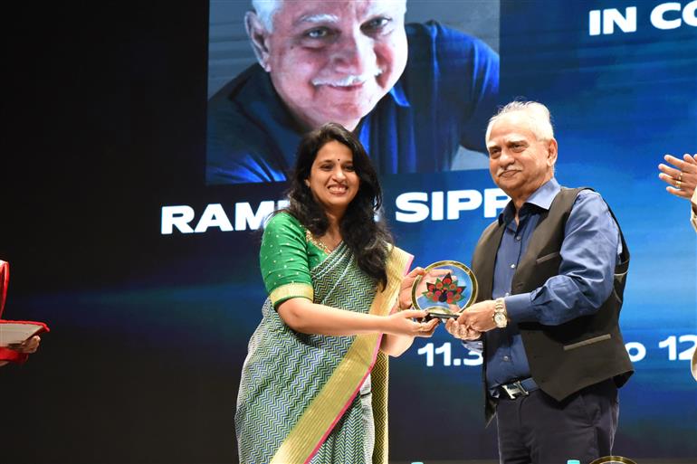 Smt Vrunda Desai, Joint Secretary, Ministry of information and Broadcasting felicitates Shri Ramesh Sippy at 55th IFFI, in Goa on November 28, 2024.