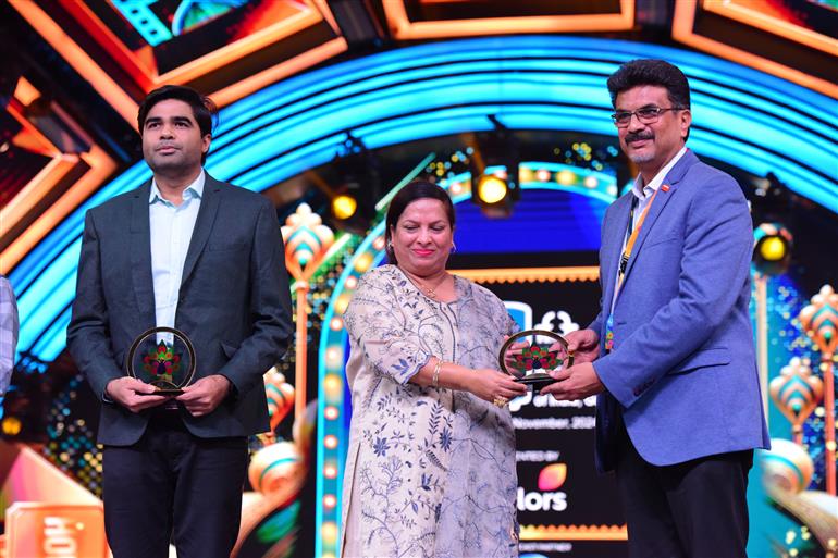 Felicitation of Technical Partner at 55th IFFI Closing Ceremony, in Goa on November 28, 2024. 