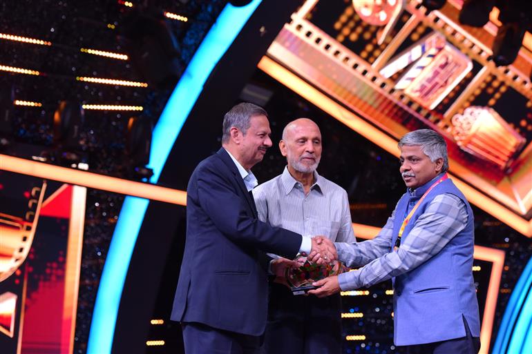 Felicitation of Technical Partner at 55th IFFI Closing Ceremony, in Goa on November 28, 2024. 