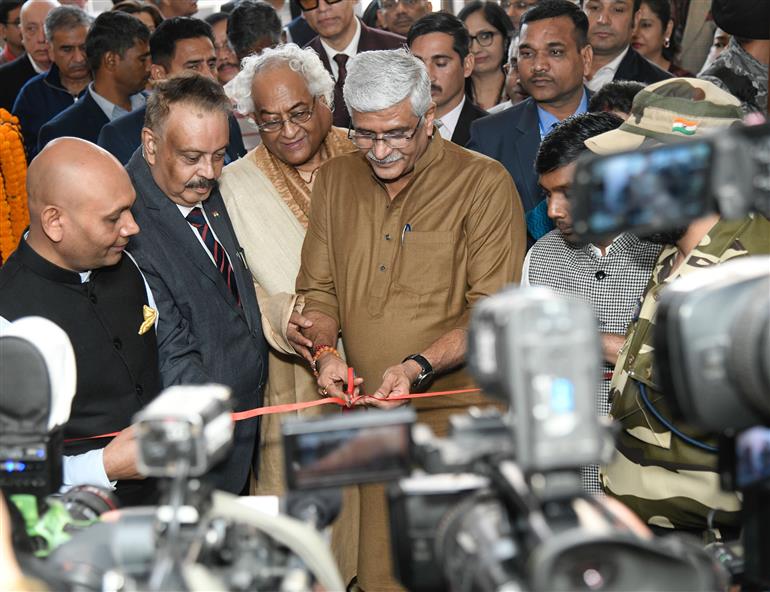 The Union Minister of Culture and Tourism, Shri Gajendra Singh Shekhawat inaugurated the ‘Shunyata’, an exhibition of paintings by Shri Abhay K. at Ajanta Hall of National Museum, in New Delhi on November 29, 2024.