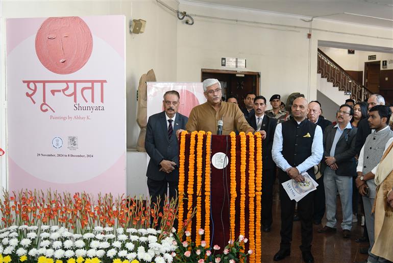 The Union Minister of Culture and Tourism, Shri Gajendra Singh Shekhawat addressing at the inauguration of ‘Shunyata’, an exhibition of paintings by Shri Abhay K. at Ajanta Hall of National Museum, in New Delhi on November 29, 2024.