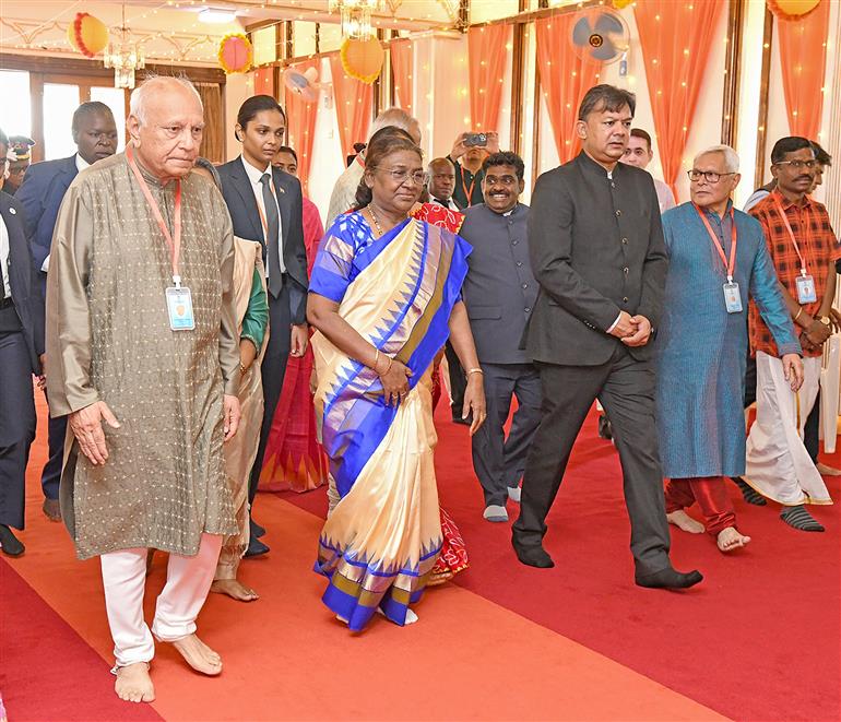 The President of India, Smt. Droupadi Murmu visited Shree Radha Krishna Mandir, in Malawi on October 19, 2024.