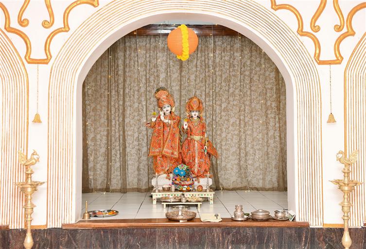 The President of India, Smt. Droupadi Murmu visited Shree Radha Krishna Mandir, in Malawi on October 19, 2024.