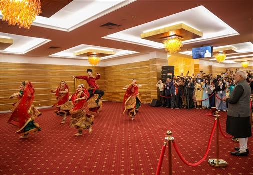 प्रधानमंत्री श्री नरेन्द्र मोदी का 22 अक्टूबर, 2024 को रूस के कज़ान में भारतीय समुदाय ने उत्साहपूर्वक स्वागत किया।
:Prime Minister