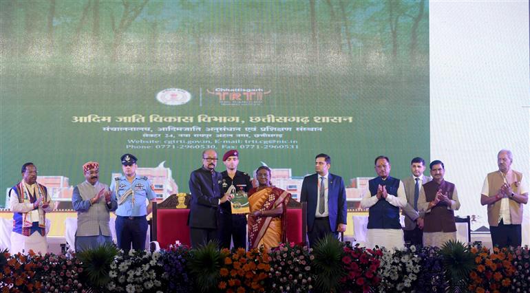 The President of India, Smt Droupadi Murmu attends the tribal society programme at Purkhauti Muktangan, Naya Raipur, in Chhattisgarh on October 25, 2024.