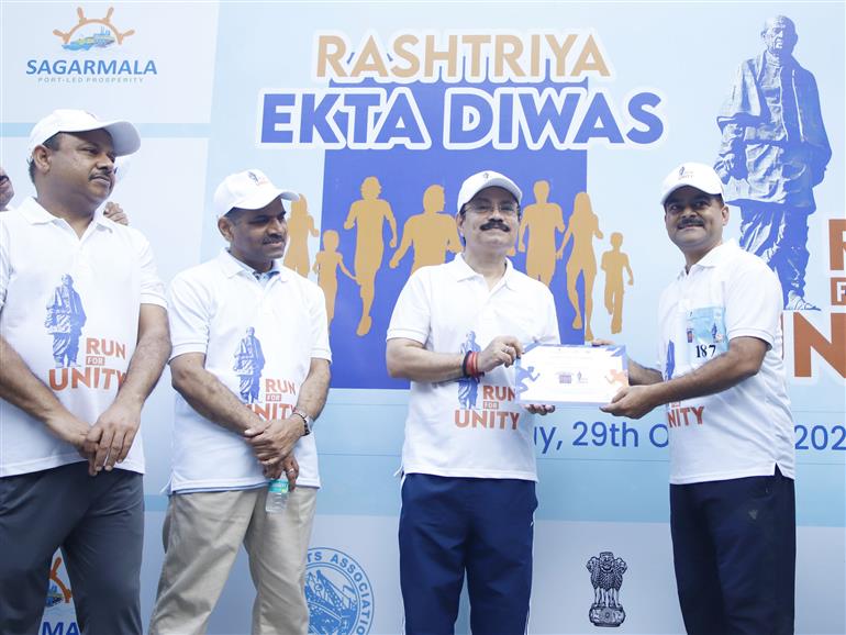 The Secretary, Ministry of Ports, Shipping and Waterways Shri T K Ramachandran participated in the ‘Run for Unity’ event organized on the occasion of Rashtriya Ekta Diwas to marking the birth anniversary of Sardar Vallabhbhai Patel at India Habitat Centre, in New Delhi on October 29, 2024.