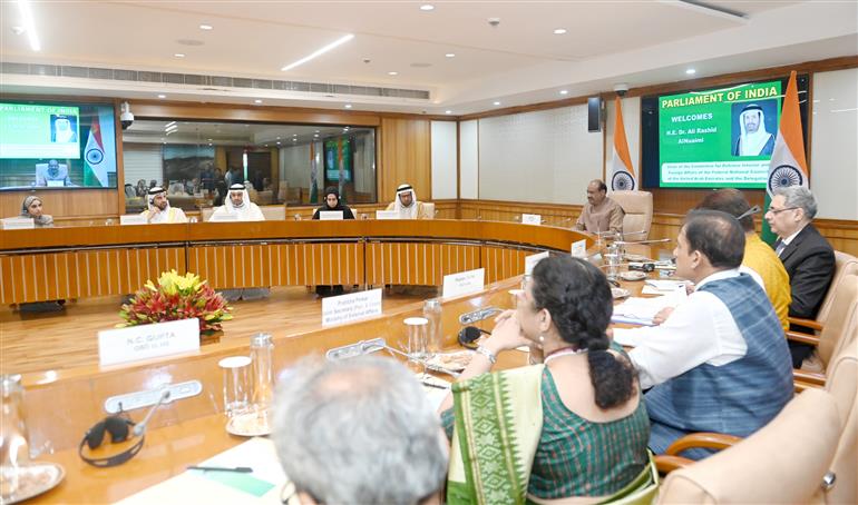 महामहिम डॉ. अली राशिद अल नूमी के नेतृत्व में संयुक्त अरब अमीरात के एक संसदीय प्रतिनिधिमंडल ने 05 सितंबर, 2024 को नई दिल्ली में लोक सभा अध्यक्ष श्री ओम बिरला से मुलाकात की।