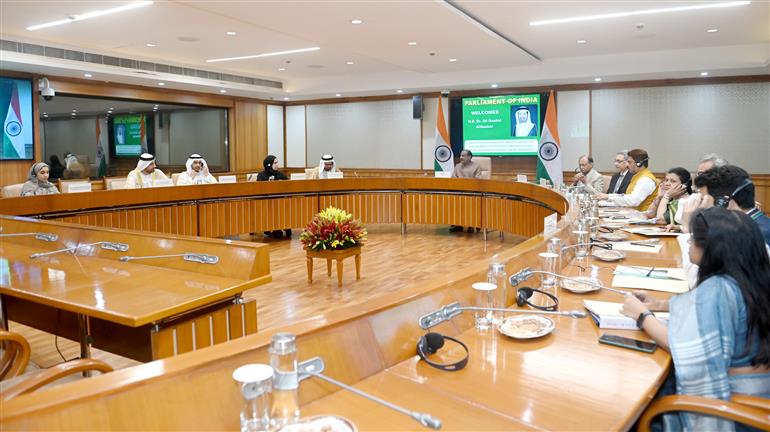 महामहिम डॉ. अली राशिद अल नूमी के नेतृत्व में संयुक्त अरब अमीरात के एक संसदीय प्रतिनिधिमंडल ने 05 सितंबर, 2024 को नई दिल्ली में लोक सभा अध्यक्ष श्री ओम बिरला से मुलाकात की।