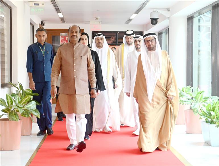 महामहिम डॉ. अली राशिद अल नूमी के नेतृत्व में संयुक्त अरब अमीरात के एक संसदीय प्रतिनिधिमंडल ने 05 सितंबर, 2024 को नई दिल्ली में लोक सभा अध्यक्ष श्री ओम बिरला से मुलाकात की।