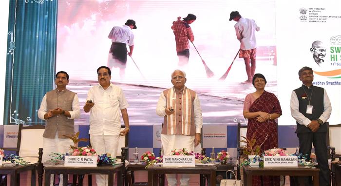 The Union Minister of Housing and Urban Affairs & Power, Shri Manohar Lal and the Union Minister of Jal Shakti, Shri C R Patil launch Swachhata Hi Seva campaign organised by the Ministry of Jal Shakti and the Ministry of Housing & Urban Affairs (MoHUA) , in New Delhi on September 13, 2024. 