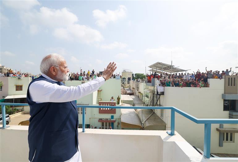 PM interacting with beneficiaries of PM Surya Ghar Muft Bijli Yojana at Gandhinagar, in Gujarat on September 16, 2024.