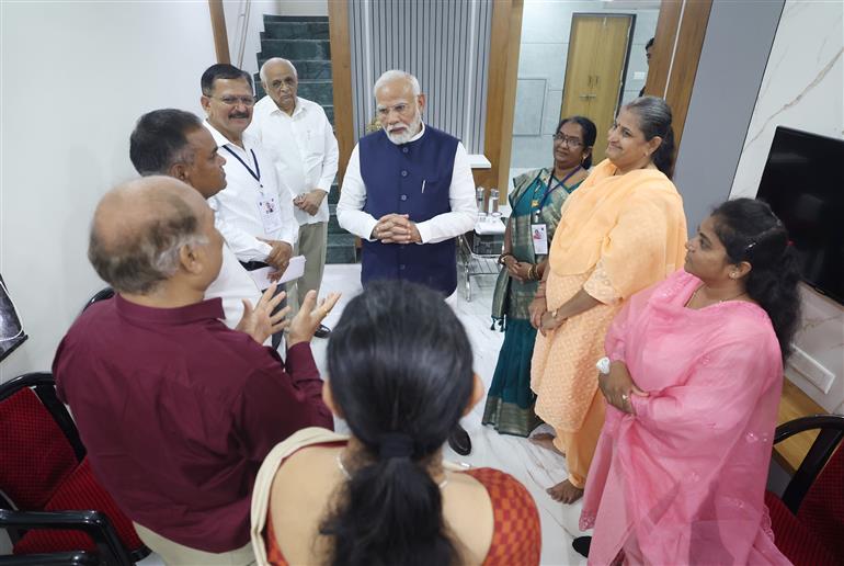 PM interacting with beneficiaries of PM Surya Ghar Muft Bijli Yojana at Gandhinagar, in Gujarat on September 16, 2024.