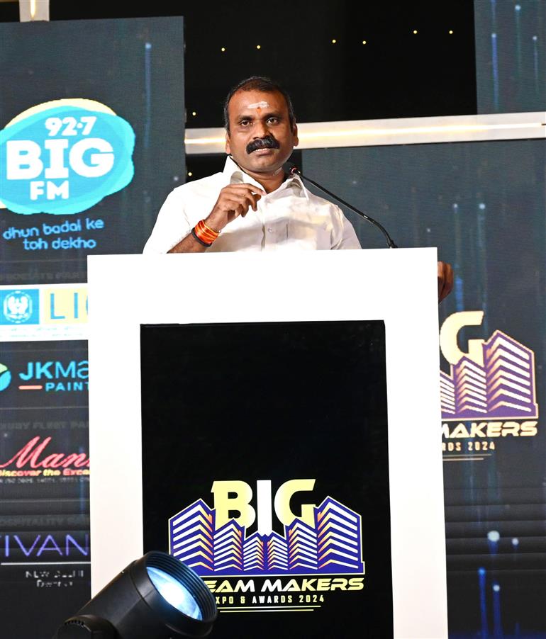 The Minister of State for Information and Broadcasting and Parliamentary Affairs, Dr. L. Murugan addressing at the Big Dream Makers Expo and Awards 2024, in New Delhi on September 29, 2024. 