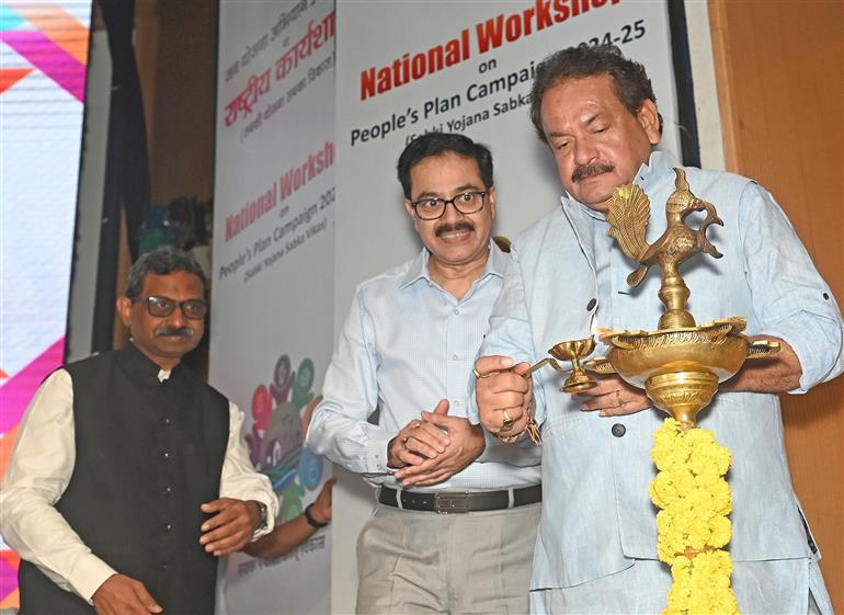The Minister of State for Fisheries, Animal Husbandry and Dairying & Panchayati Raj, Prof. S. P. Singh Baghel lighting the lamp during the inauguration of National Workshop on People’s Plan Campaign famously known as ‘Sabki Yojana Sabka Vikas’ Abhiyan at Dr. Ambedkar International Centre, in New Delhi on September 30, 2024.