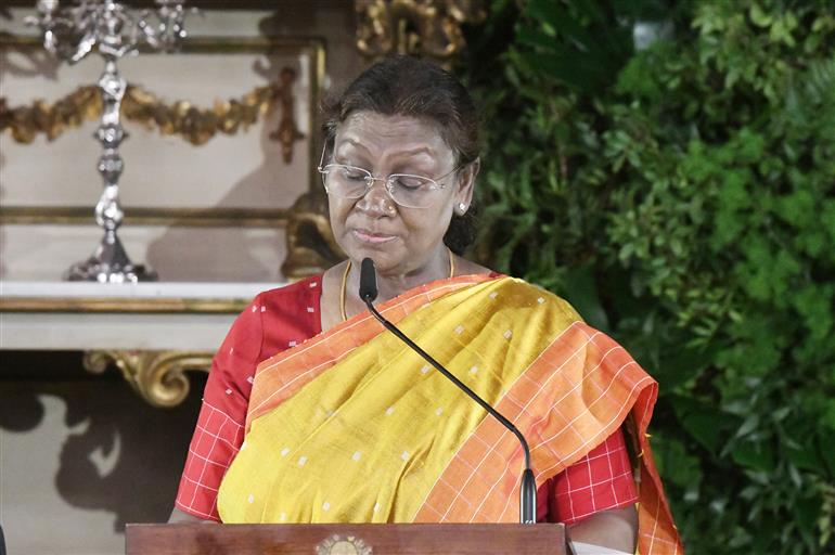 The President of India, Smt Droupadi Murmu addressing the banquet hosted in her honour by the President of Portugal, Mr. Marcelo Rebelo de Sousa of Portugal at Palacio da Ajuda, Lisbon, in Portugal on April 07, 2025.
