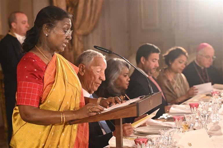 The President of India, Smt Droupadi Murmu addressing the banquet hosted in her honour by the President of Portugal, Mr. Marcelo Rebelo de Sousa of Portugal at Palacio da Ajuda, Lisbon, in Portugal on April 07, 2025.