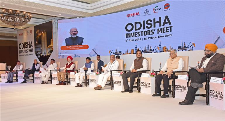 The Union Minister of Petroleum and Natural Gas, Shri Hardeep Singh Puri, the Union Minister for Education, Shri Dharmendra Pradhan, the Union Minister of Tribal Affairs, Shri Jual Oram and the Chief Minister of Odisha, Shri Mohan Charan Majhi attend Odisha Investors Meet, in New Delhi on April 08, 2025.
