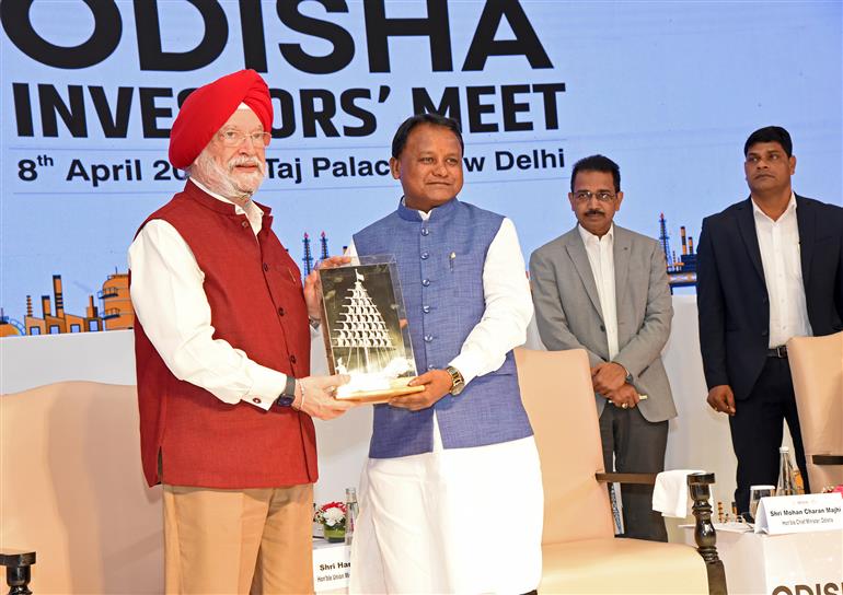 The Union Minister of Petroleum and Natural Gas, Shri Hardeep Singh Puri, the Union Minister for Education, Shri Dharmendra Pradhan, the Union Minister of Tribal Affairs, Shri Jual Oram and the Chief Minister of Odisha, Shri Mohan Charan Majhi attend Odisha Investors Meet, in New Delhi on April 08, 2025.