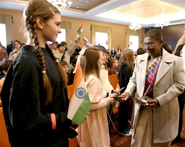 The President of India, Smt. Droupadi Murmu witnesses the Ramayana Puppet Show conducted by Slovak group in Bratislava, Slovakia on April 10, 2025.