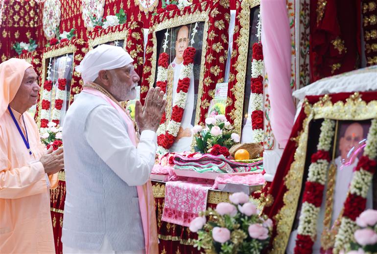 PM performs Darshan and Pooja at Guru Ji Maharaj Temple, in Madhya Pradesh on April 11, 2025.