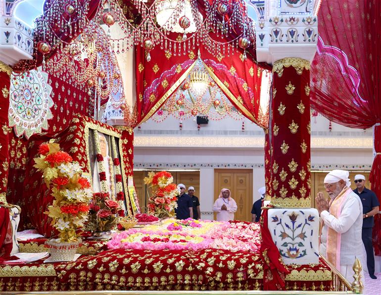 PM performs Darshan and Pooja at Guru Ji Maharaj Temple, in Madhya Pradesh on April 11, 2025.