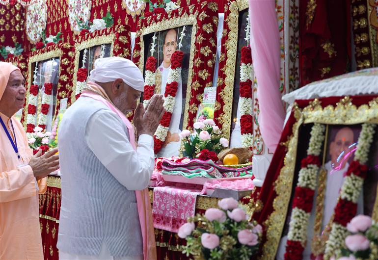 PM performs Darshan and Pooja at Guru Ji Maharaj Temple, in Madhya Pradesh on April 11, 2025.