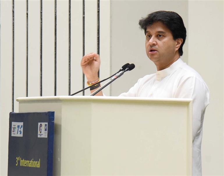 The Union Minister of Communications and Development of North Eastern Region (DoNER), Shri Jyotiraditya M. Scindia addressing the gathering at the 3rd International Quantum Communication Conclave organized by the Telecommunication Engineering Centre (TEC) in collaboration with C-DOT at Vigyan Bhawan, in New Delhi on April 25, 2025.