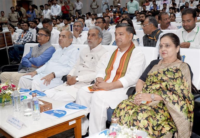 The Minister of State for Cooperation, Shri Krishan Pal participated in the 15th Tranche of the ‘Rojgar Mela’ organizing by Government of India at Faridabad, in Haryana on April 26, 2025.