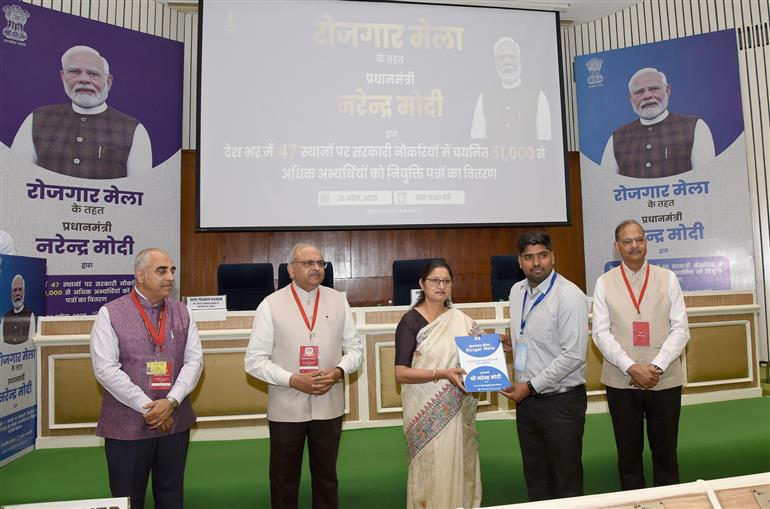 The Union Minister of Women and Child Development, Smt. Annpurna Devi attends the 15th Tranche of the ‘Rojgar Mela’ organizing by Government of India at Vigyan Bhawan, in New Delhi on April 26, 2025.
