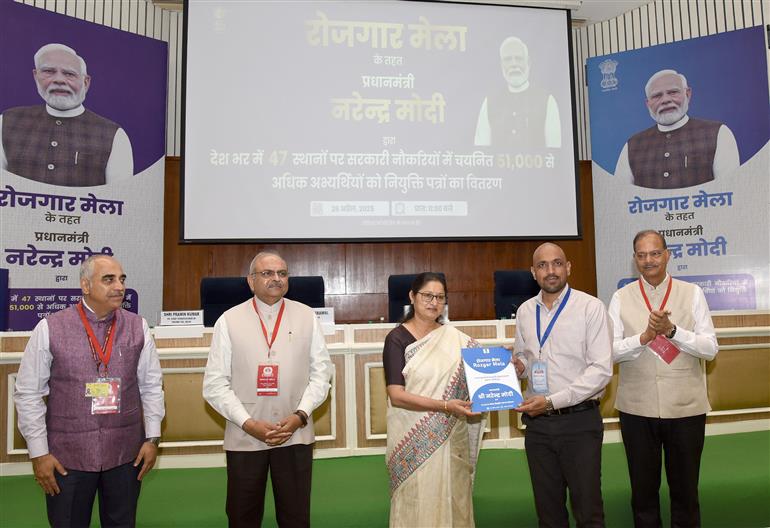 The Union Minister of Women and Child Development, Smt. Annpurna Devi attends the 15th Tranche of the ‘Rojgar Mela’ organizing by Government of India at Vigyan Bhawan, in New Delhi on April 26, 2025.